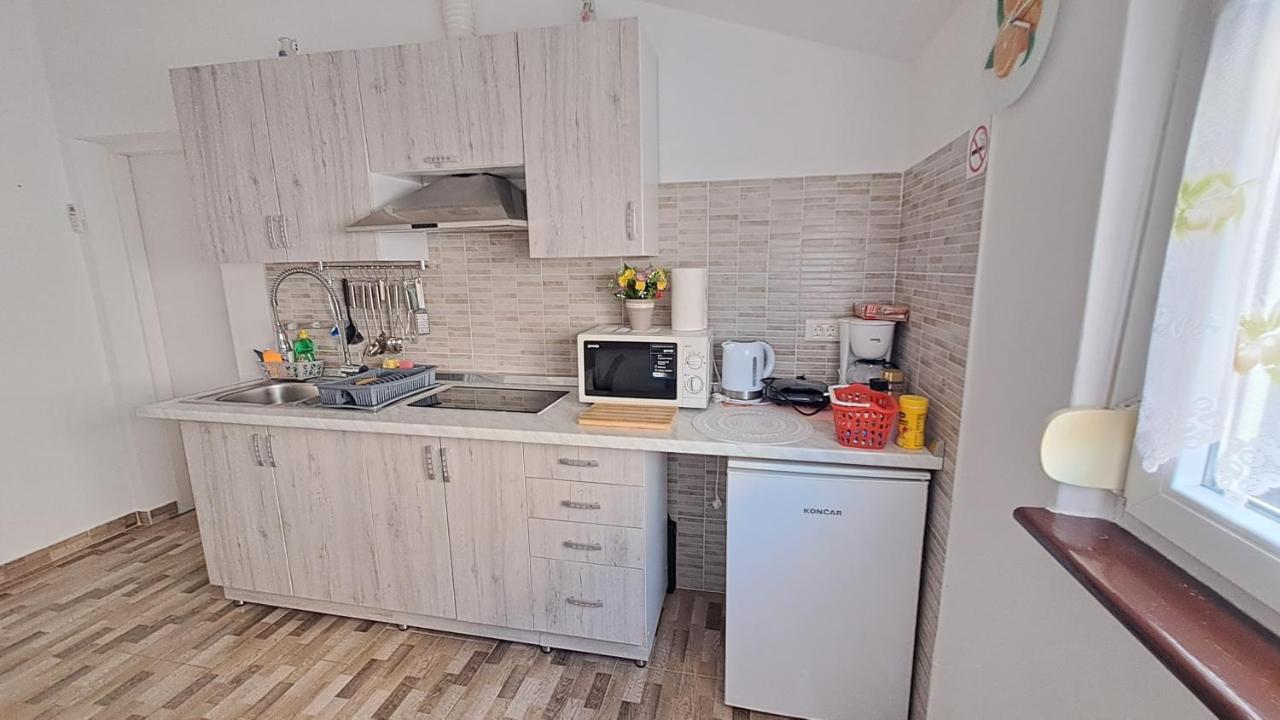 Apartmani Mirko Ровінь Екстер'єр фото